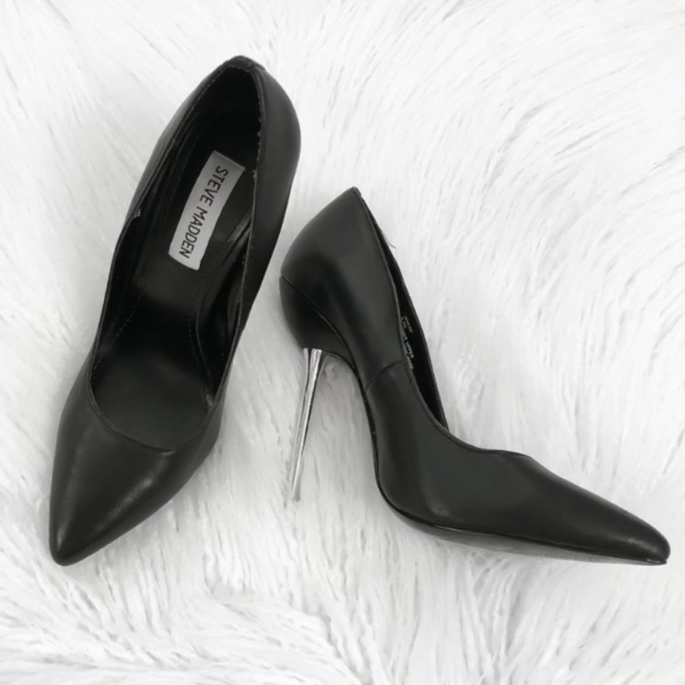 Steve Madden Black Pumps with Gold Metal Stiletto - Picture 3 of 4